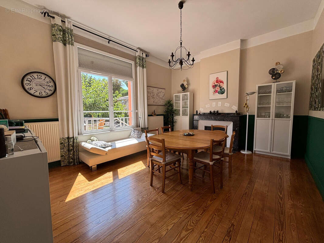 Maison de Maître avec dépendances, parc & piscine - photo 4