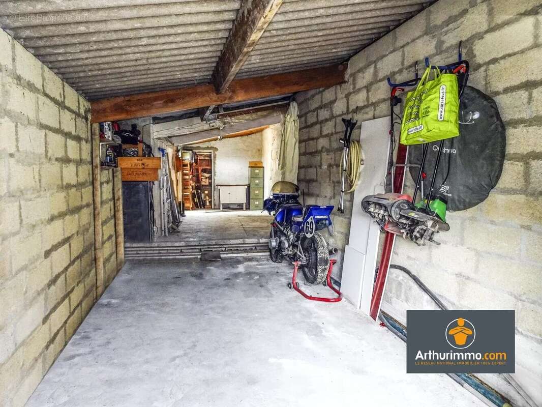 Maison à NEUFCHATEL-SUR-AISNE