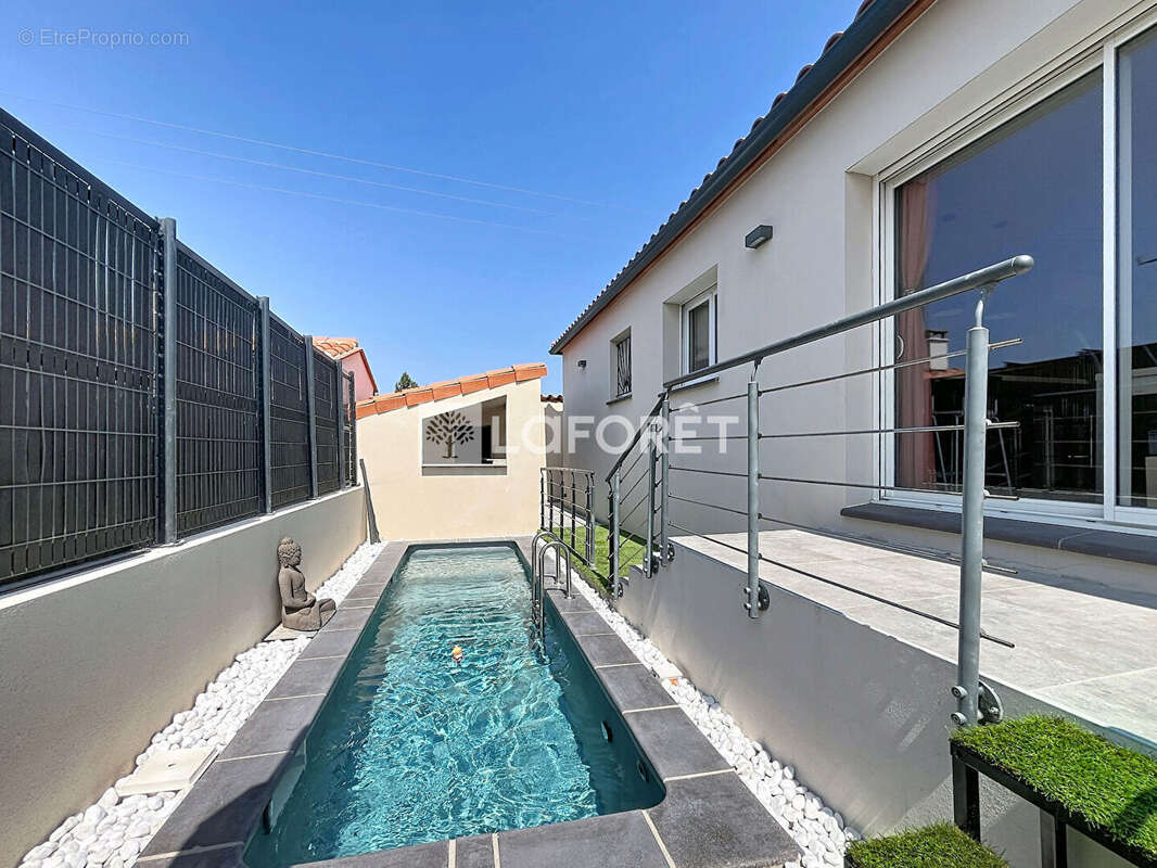 À quelques minutes de thuir ? villa récente avec piscine - photo 13