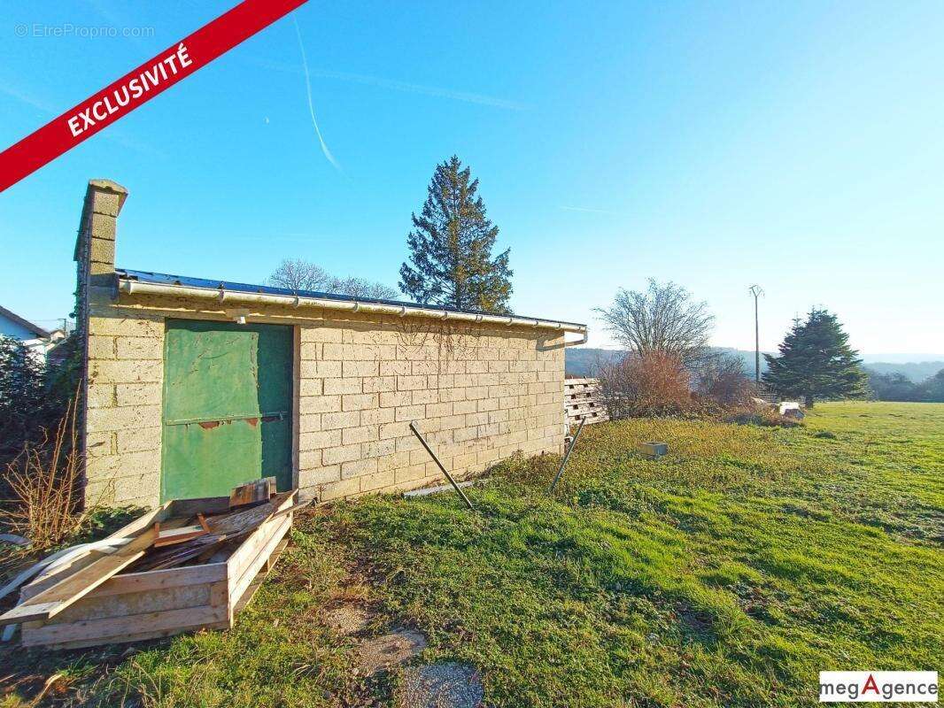 Maison à WIRY-AU-MONT