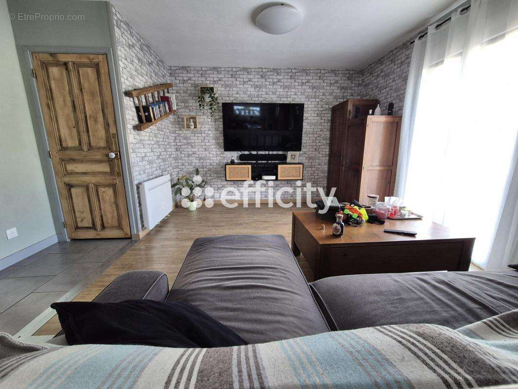 Maison à CHOUZY-SUR-CISSE