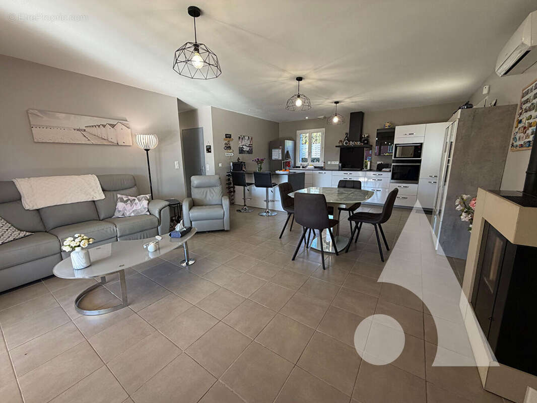 Maison à LE CANNET-DES-MAURES