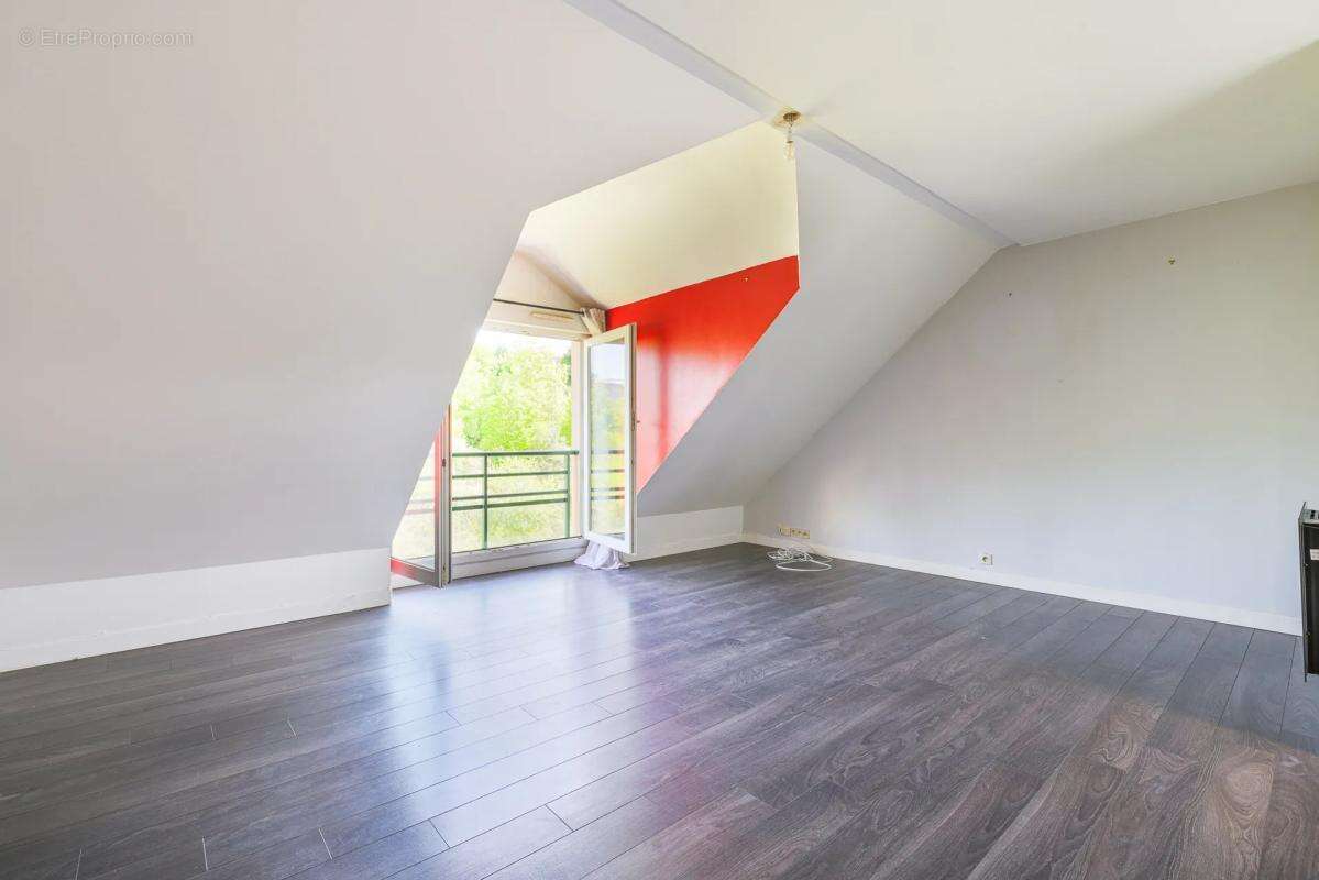 Appartement à CORBEIL-ESSONNES