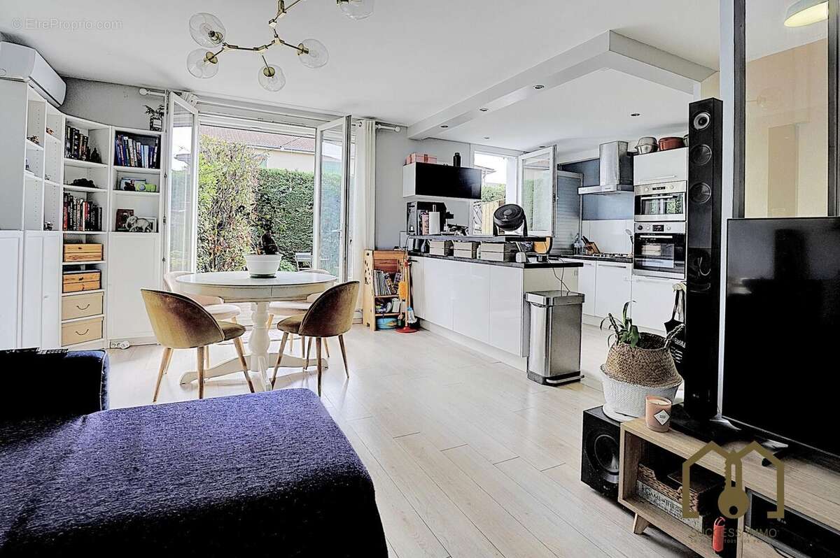 Appartement à VAULX-EN-VELIN