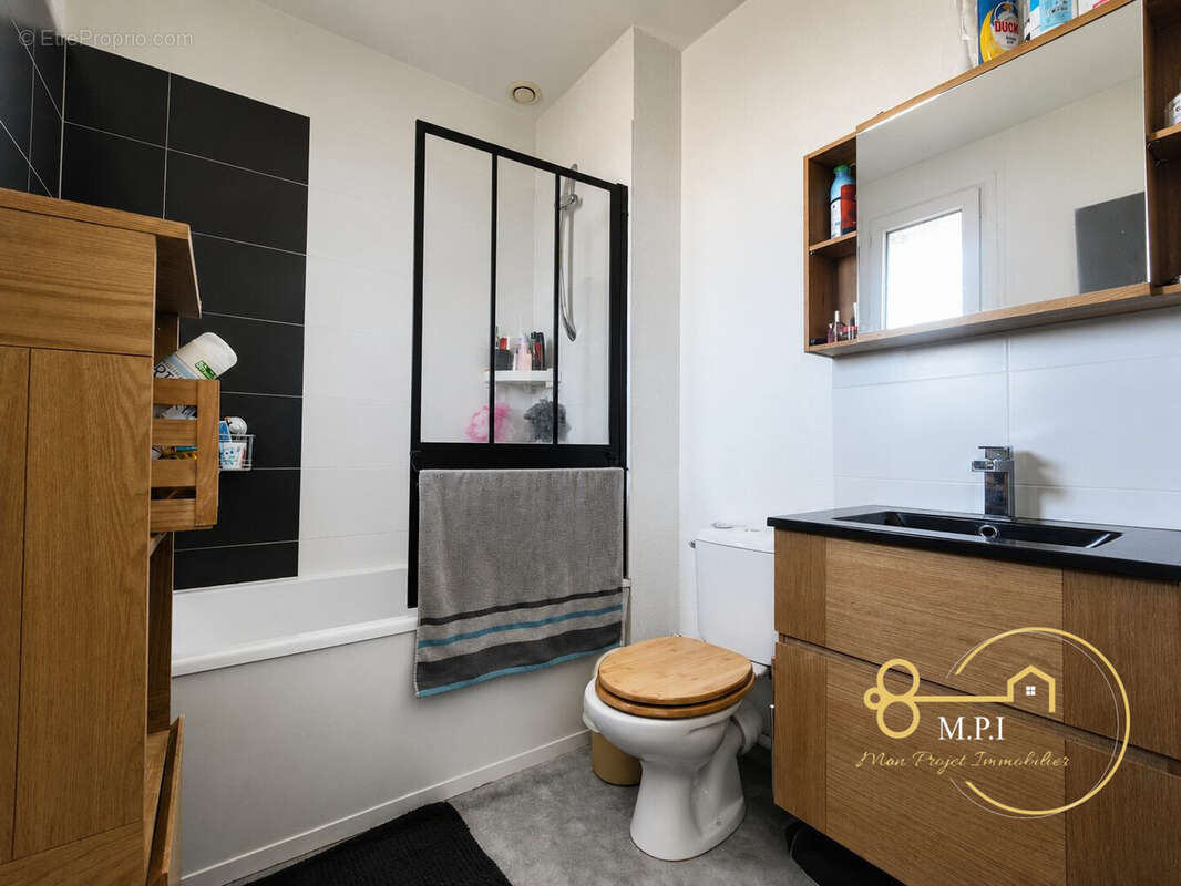 Maison 80 m² à La Chartre-Sur-Le-Loir  - photo 6