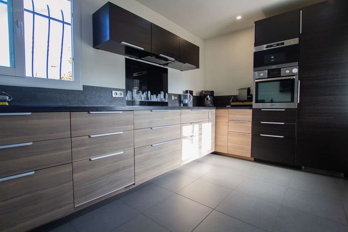 Maison à VILLENEUVE-LE-ROI