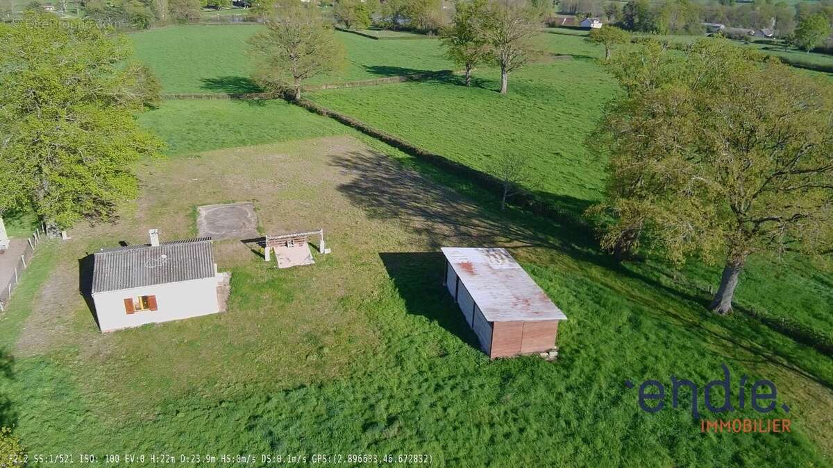 Terrain à COULEUVRE