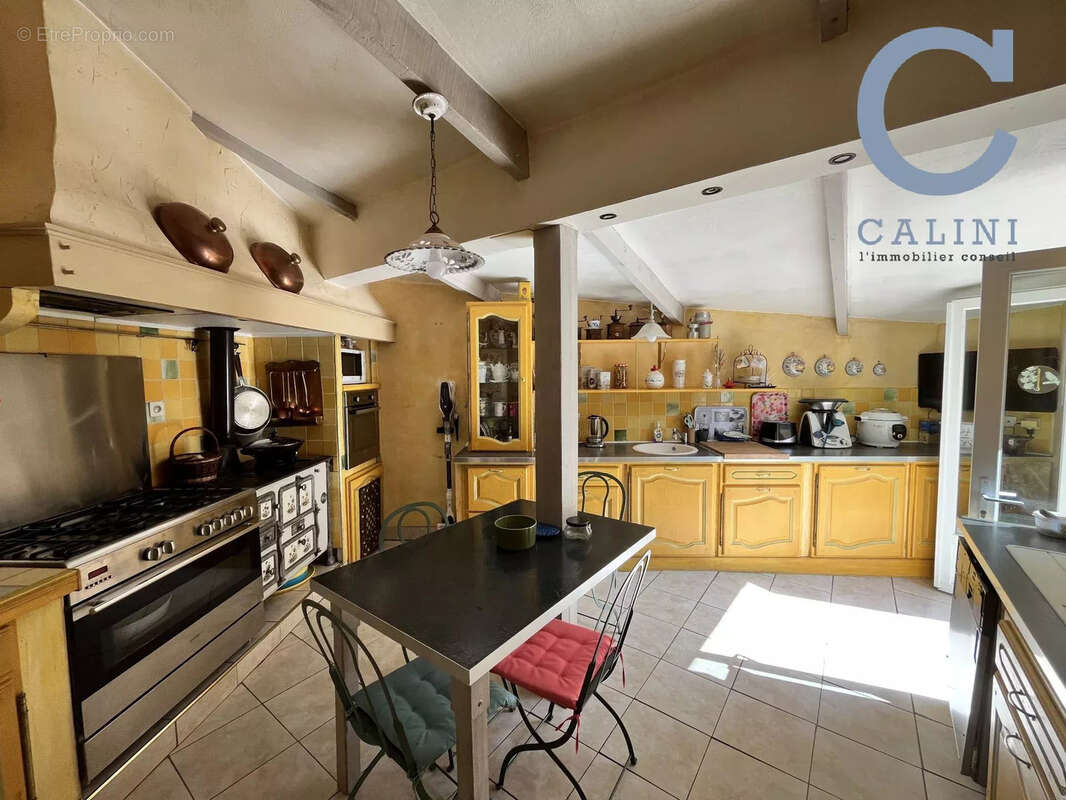 Maison à GARRIGUES-SAINTE-EULALIE