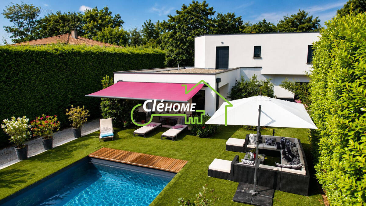 Maison à CHARBONNIERES-LES-BAINS