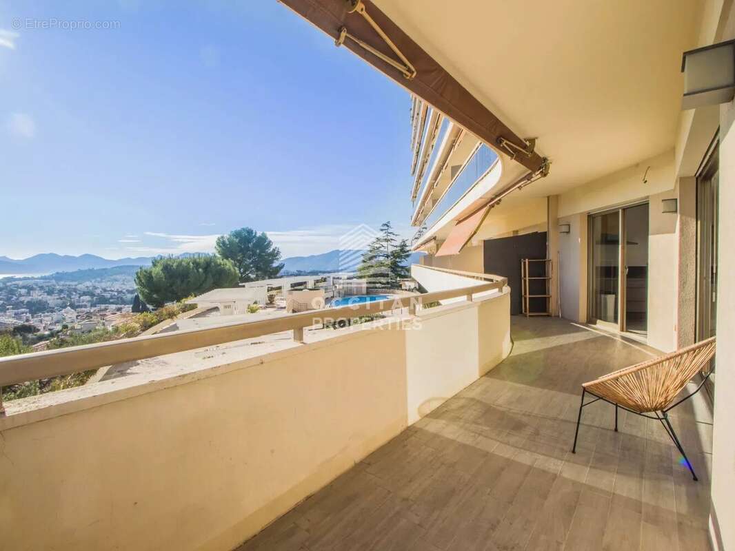 Appartement à LE CANNET