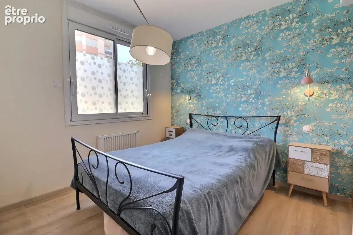 TALANT – Appartement rénové 49,39 m² avec balcon, cave et stationnement libre dans la Résidence - photo 13