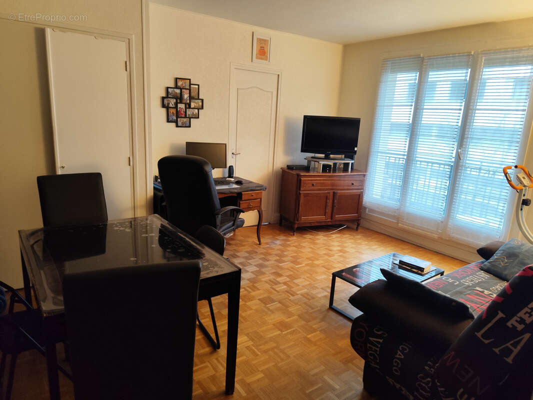 Appartement à SAINT-MAUR-DES-FOSSES