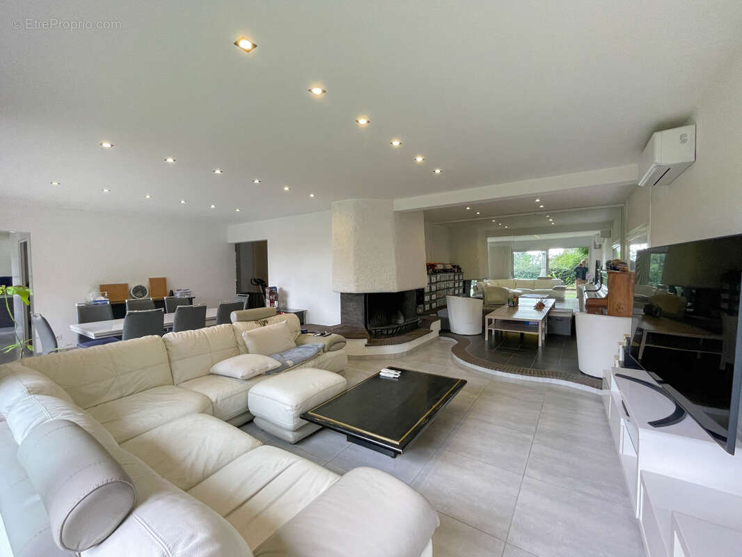 Propriété de 460m2 - 2 Habitations - photo 9