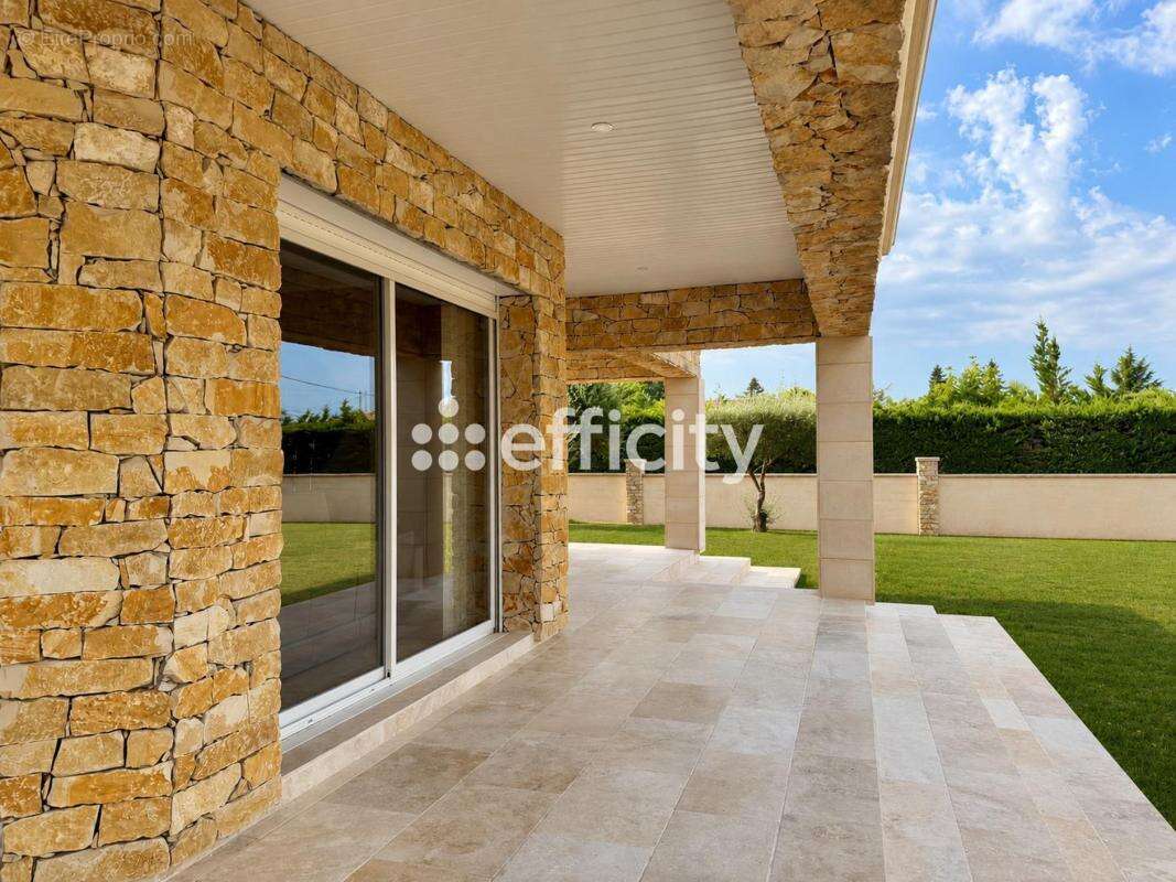 Maison 129 m² à Ambares-Et-Lagrave  - photo 12