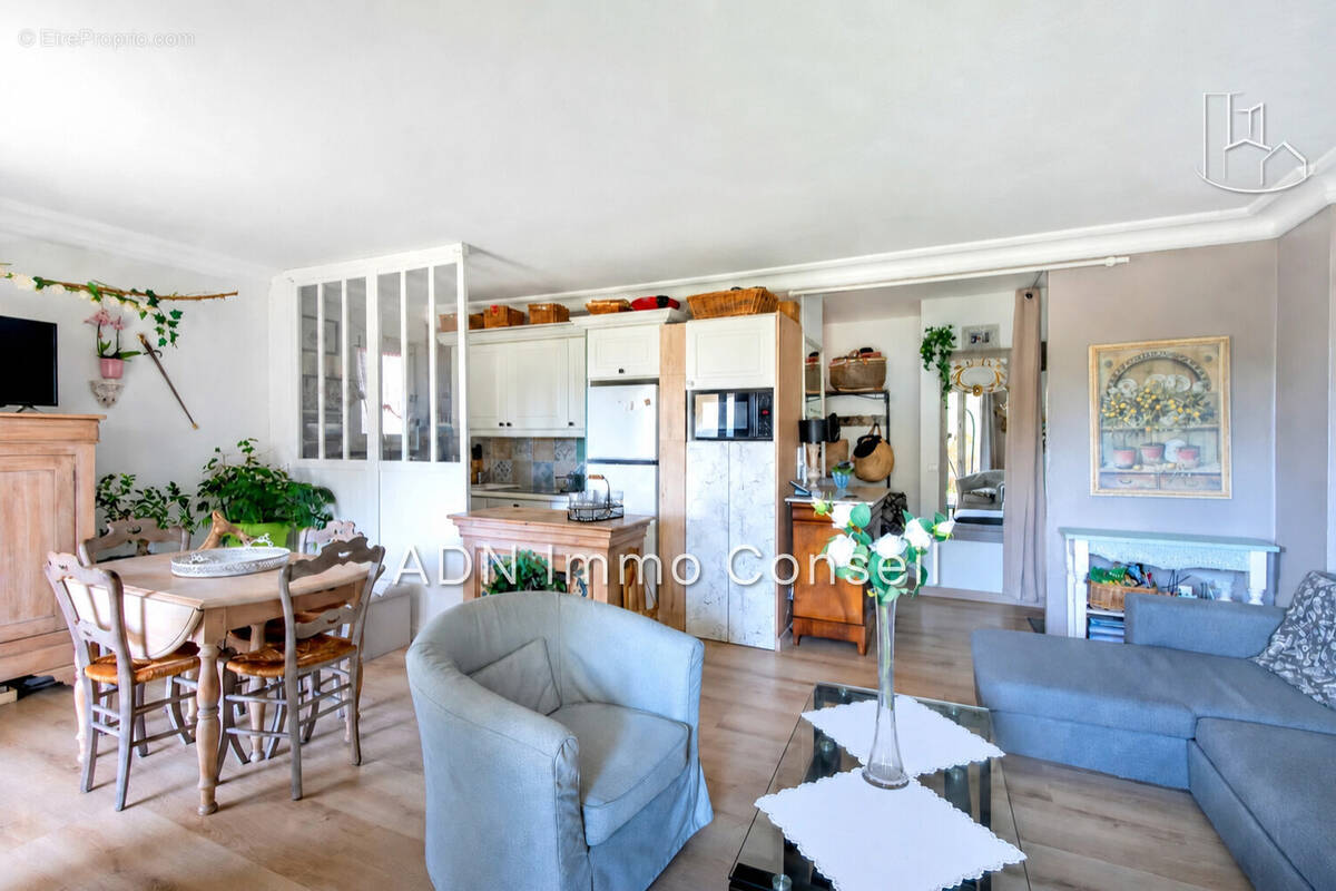 Appartement à MALLEMORT