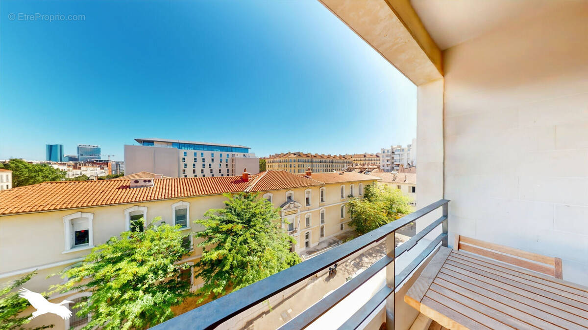 Appartement à MARSEILLE-2E