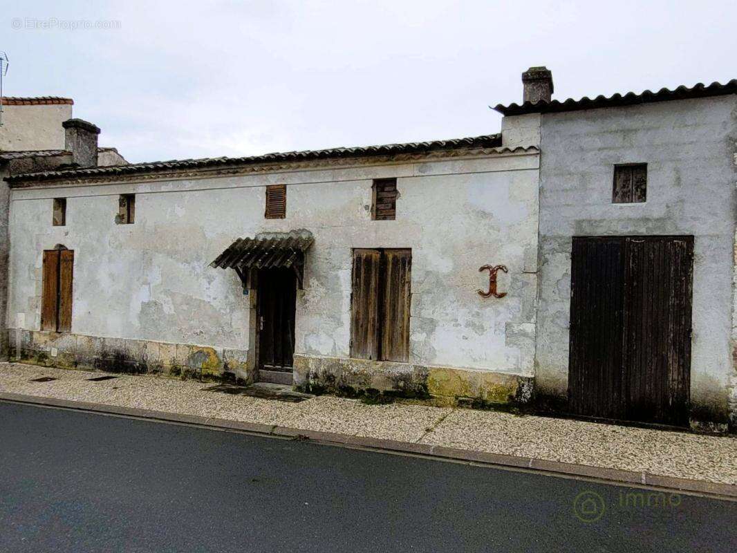 Maison à SOUBRAN