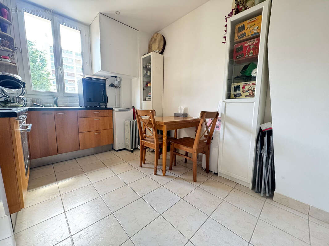 Appartement à PARIS-20E