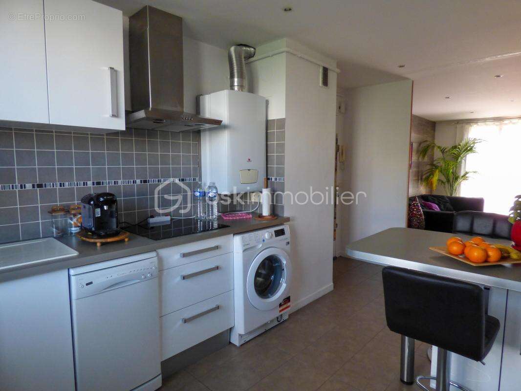 3 pièces traversant avec balcon – Résidence sécurisée , quartier dynamique - photo 8