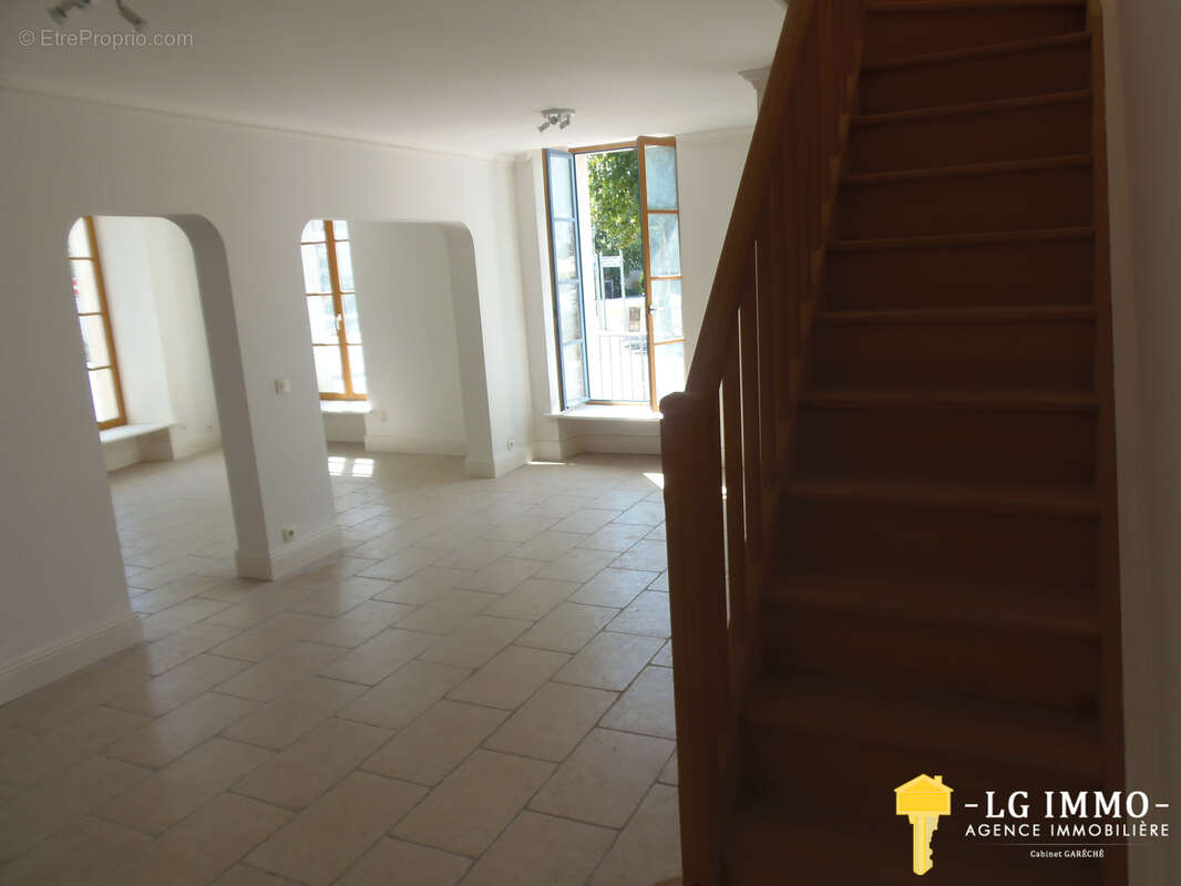 Appartement à MORTAGNE-SUR-GIRONDE