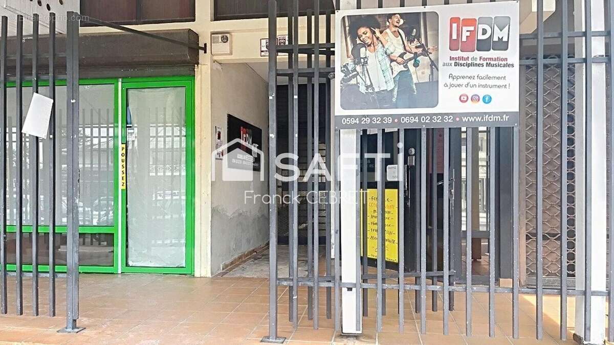Commerce 58 m² à Cayenne  - photo 3