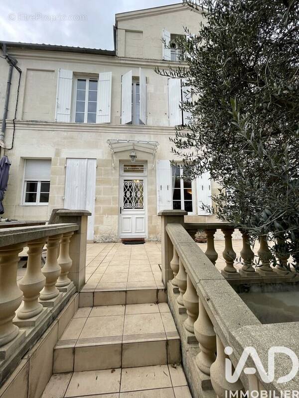 Photo 1 - Maison à SAINTES