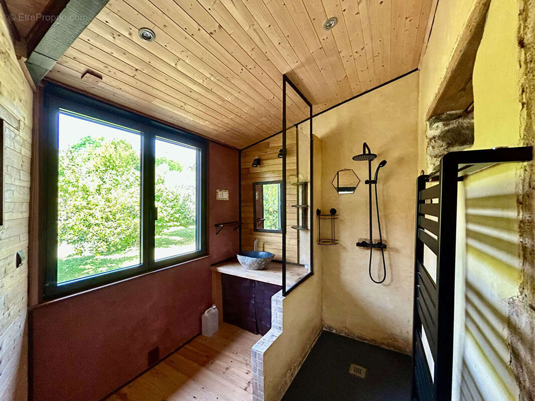 Maison à SAINT-MARTIN-SUR-LAVEZON