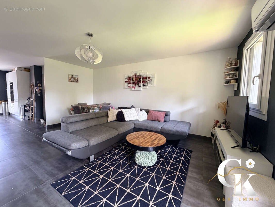 Appartement à VARCES-ALLIERES-ET-RISSET