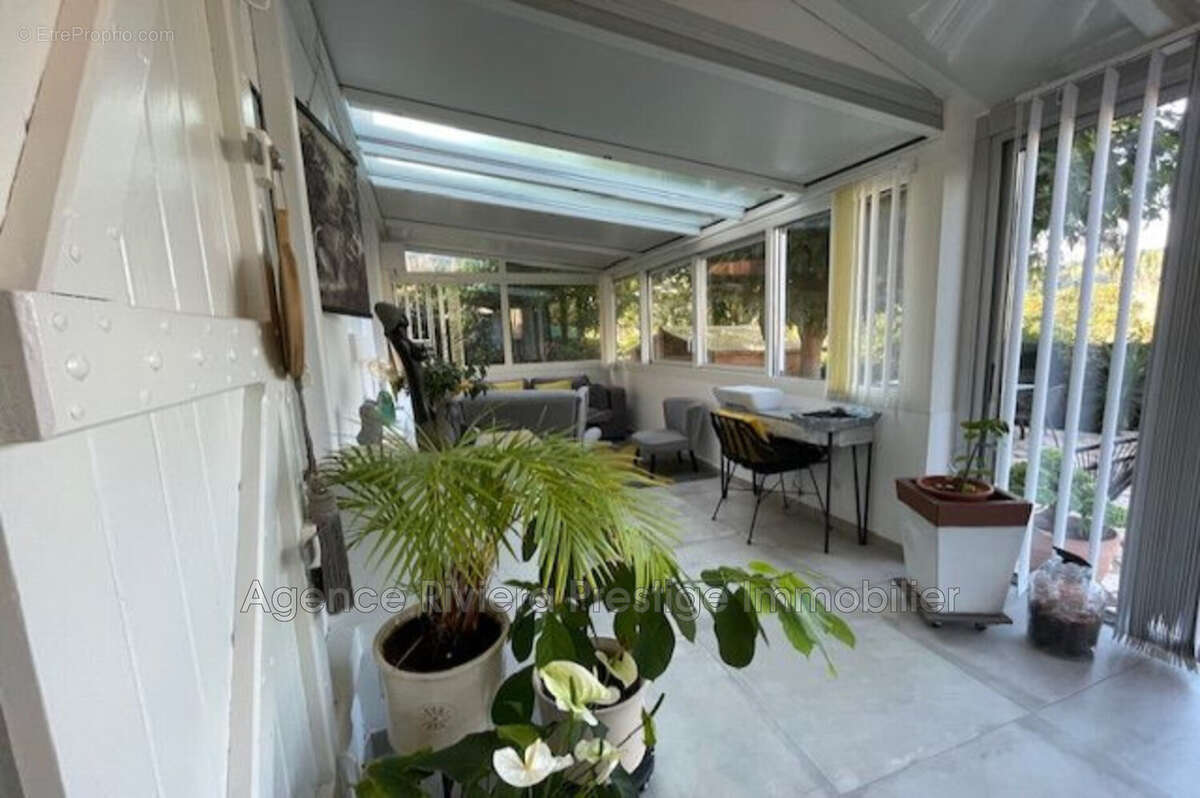 Maison à LE CASTELLET