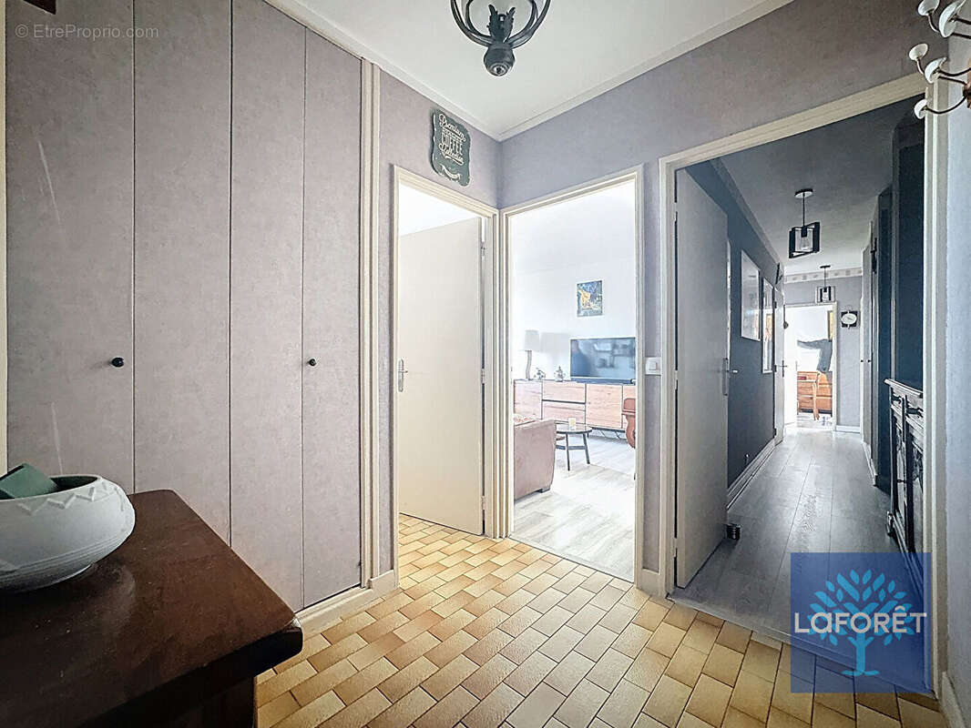 Appartement à CHILLY-MAZARIN