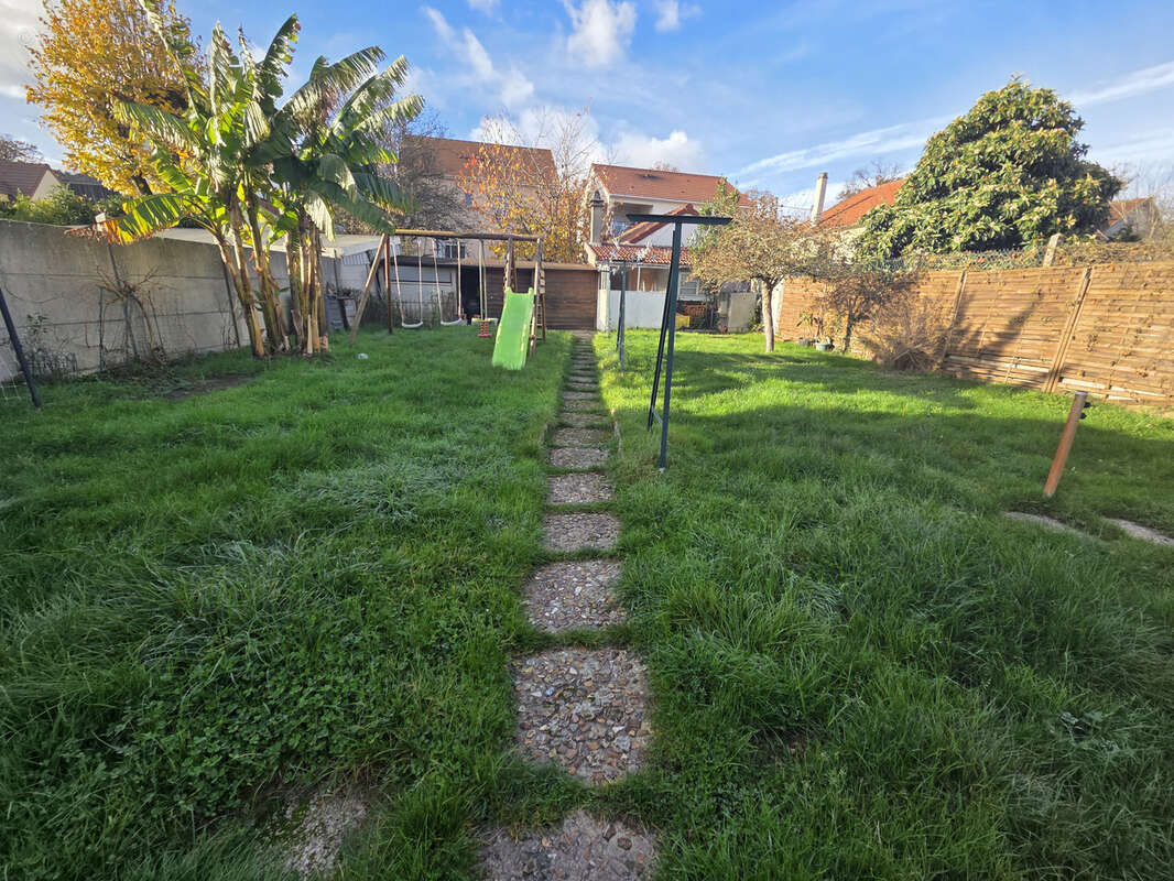 Maison à SAVIGNY-SUR-ORGE
