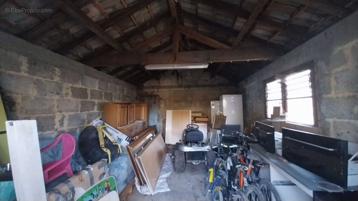 Maison à CHATEAU-L'EVEQUE