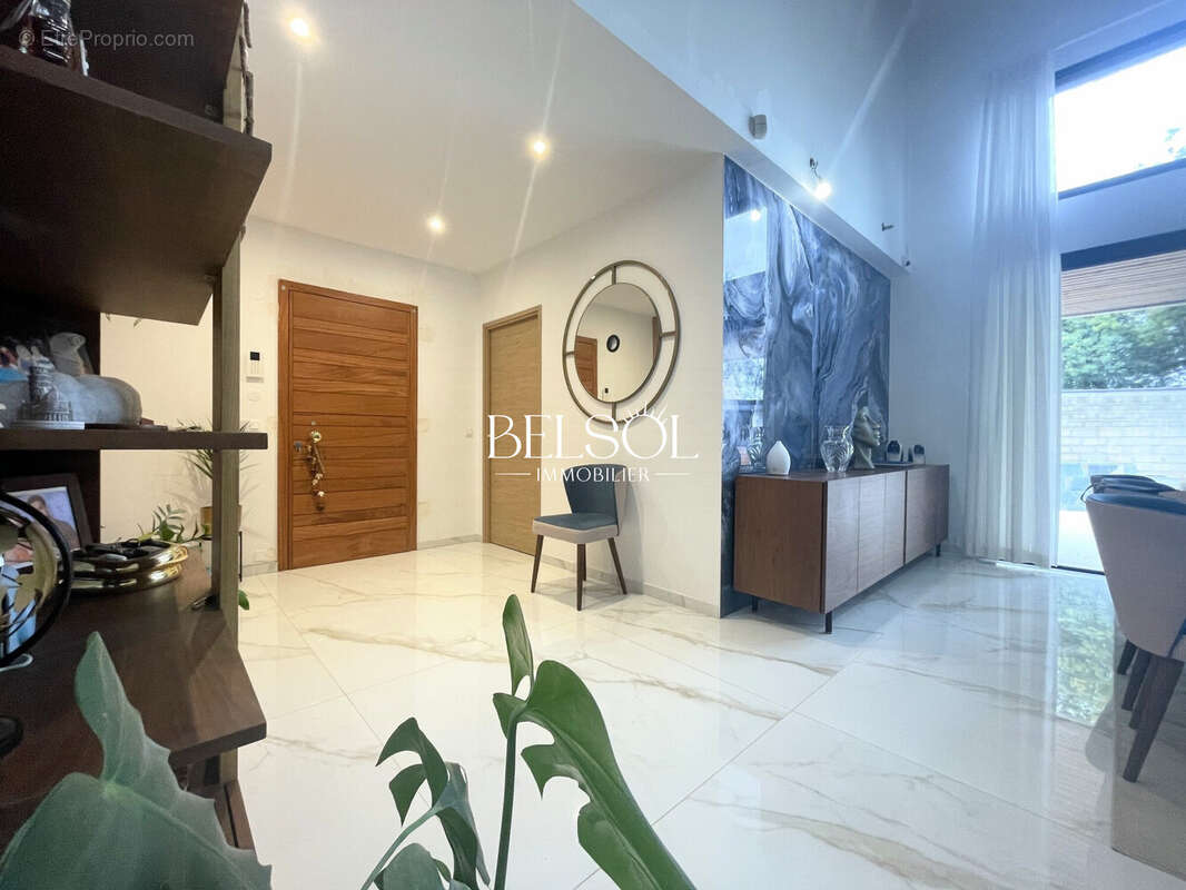 Maison à SAINT-CYPRIEN