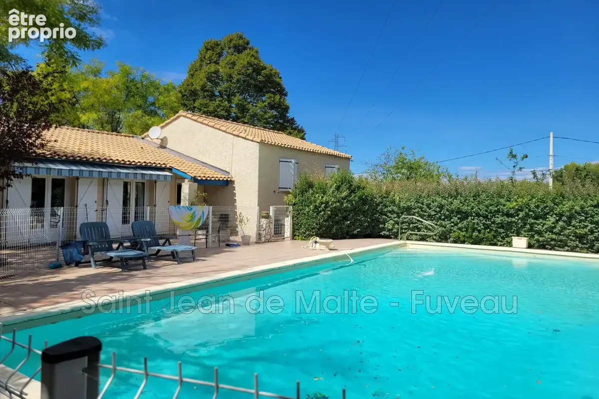 Maison 5 pièces 142 m² à vendre à Greasque (13850) - photo 2