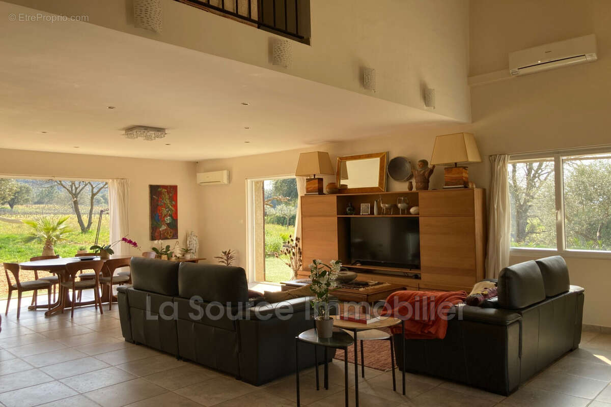 Maison à LA GARDE-FREINET