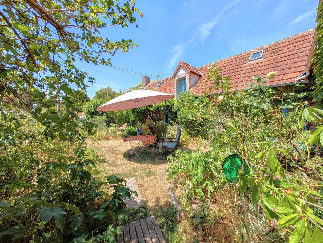 Maison à POILLY-SUR-THOLON