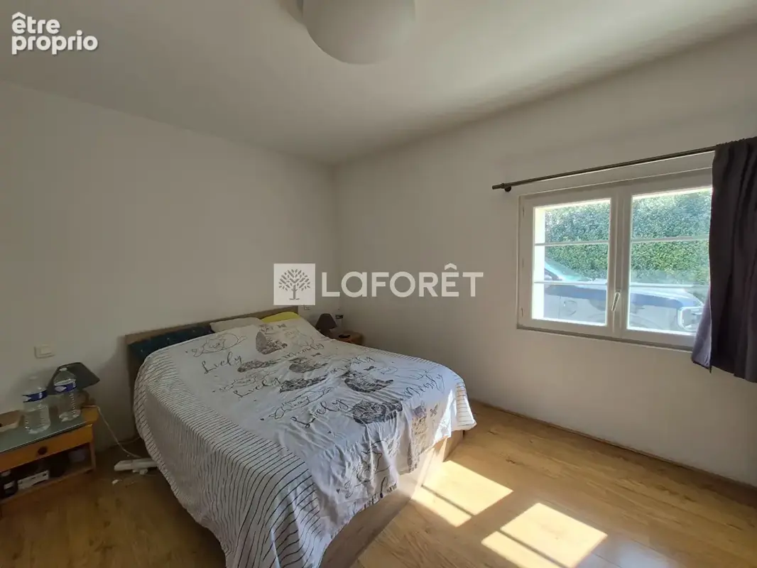 Maison d'habitation avec 2 gîtes au calme et garage. - photo 8