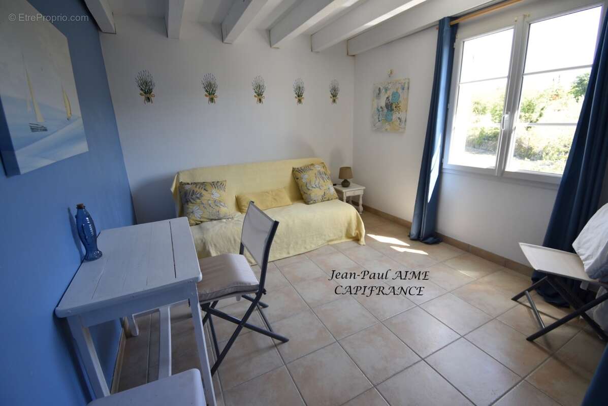 BARJAC – Une propriété de 210 m2 dont un appartement de 70 m2 avec panorama sur les Cévennes, à quelques pas du cœur du village - photo 8