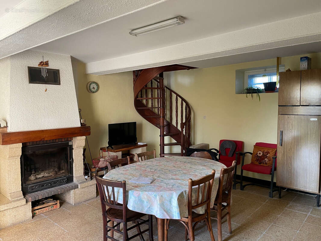 Maison à COLOMBIER-EN-BRIONNAIS