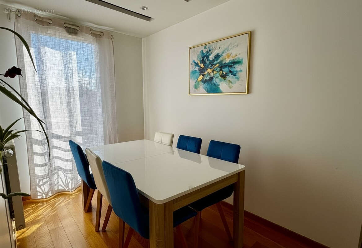 Appartement à THIAIS