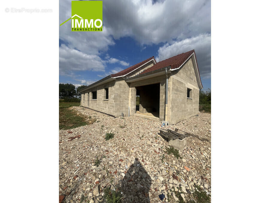 Maison à DAMPIERRE-EN-BRESSE