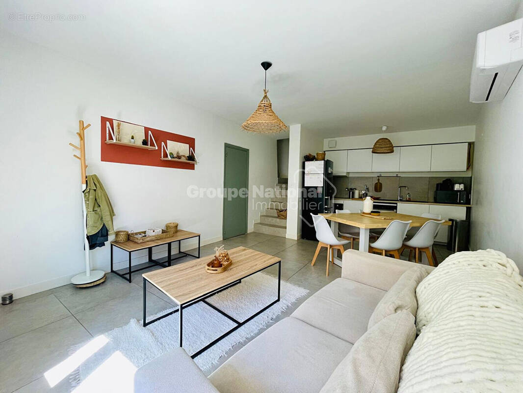 Maison à SAINT-LAURENT-D'AIGOUZE