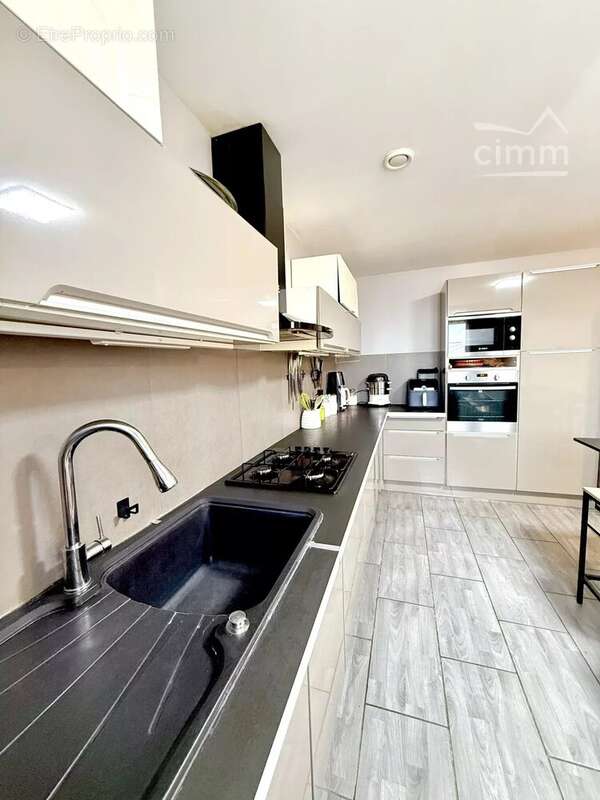 Immeuble de rapport 300 m² – Local commercial divisible  + habitation - photo 12