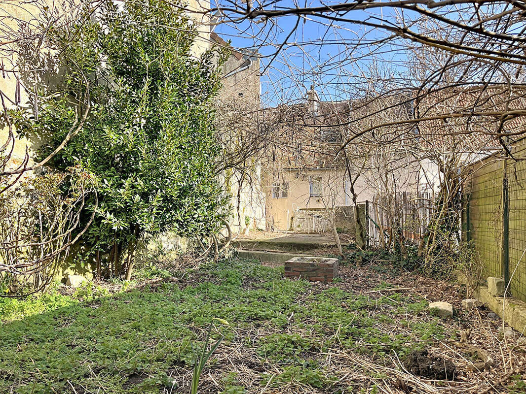 Maison à NEAUPHLE-LE-CHATEAU