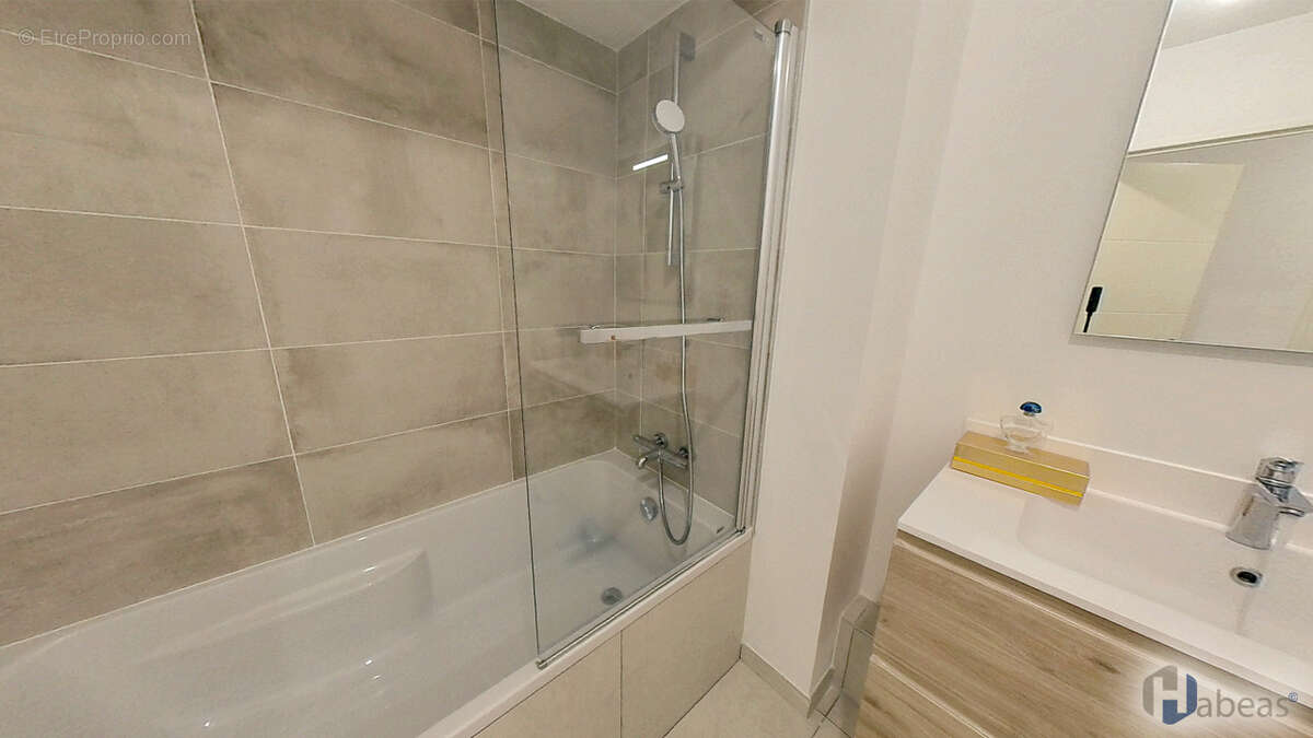 Appartement à VILLE-LA-GRAND