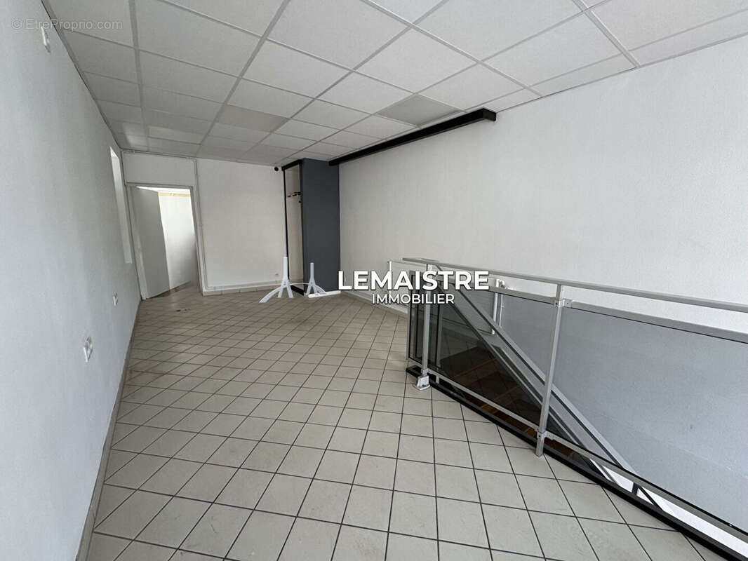 Immeuble avec local + appartement Hyper Centre Bolbec - photo 6