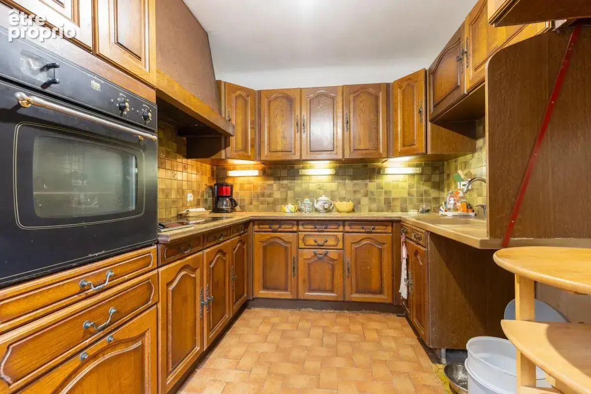 Maison de 10 pièces de 171 m² à Arles - photo 8