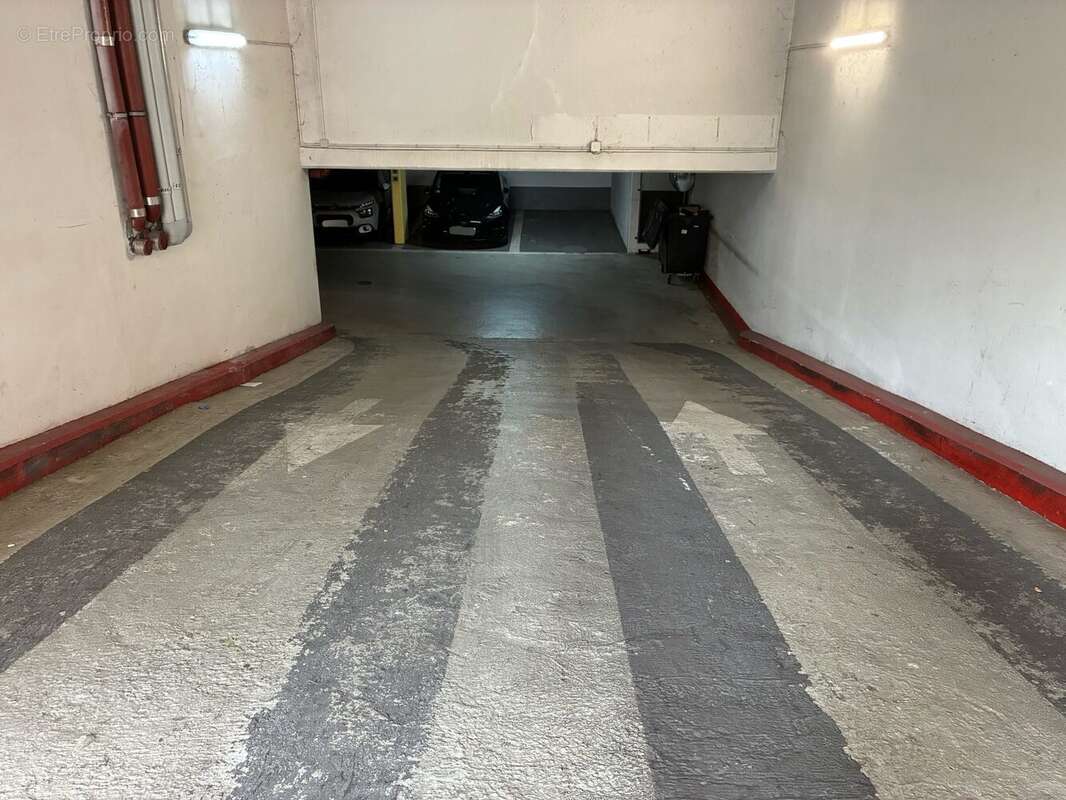 Parking à LEVALLOIS-PERRET