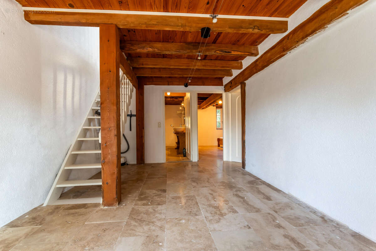 Maison de campagne avec annexe, piscine et dépendance - photo 14