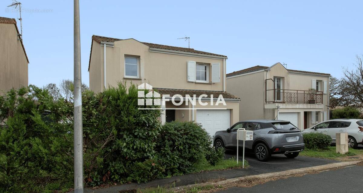 Maison à TONNAY-CHARENTE